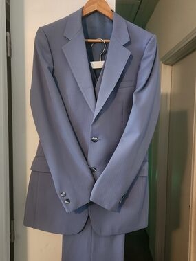 Hardy Amies Light Blue Two-Button Suit Jacket